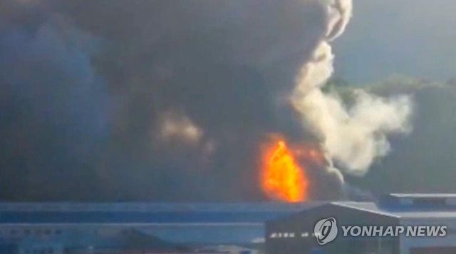 천안 풍세면 화장품 원료 공장서 불…대응 2단계 발령