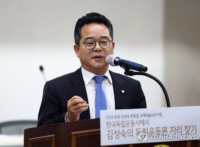 축사하는 민병덕 의원