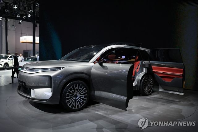 2025 상하이 오토쇼에 등장한 BYD의 전기차