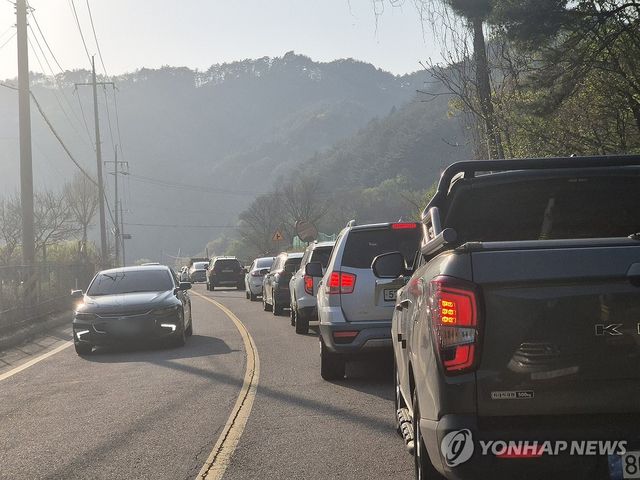 차량 정체 이어지는 인제 시내
