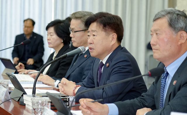 월간정책공유회의서 발언하는 오영훈 제주지사