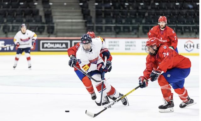 퍽을 다투는 한국과 크로아티아
