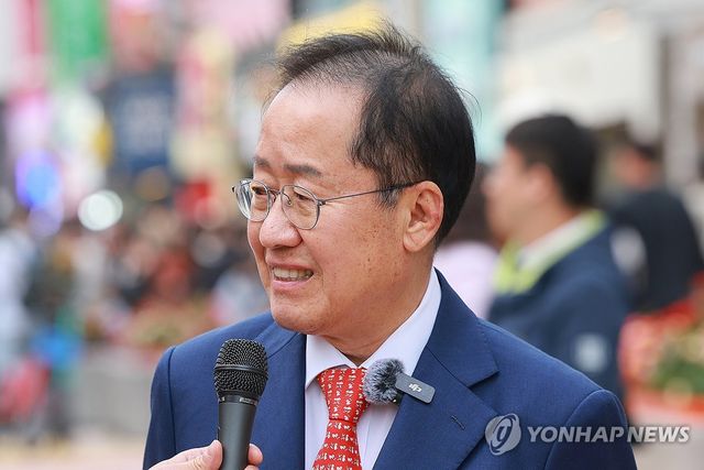 홍대거리 찾은 국민의힘 홍준표 대선 경선 후보