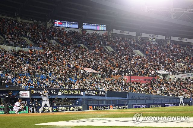 잠실 야구장, 개막 5경기 연속 매진