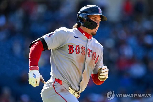 4안타 경기를 펼친 보스턴 외야수 재런 듀랜