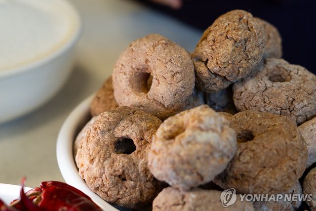 순창 고추장 명인 강순옥 여사가 만든 고추장 메주 [사진/성연재 기자]