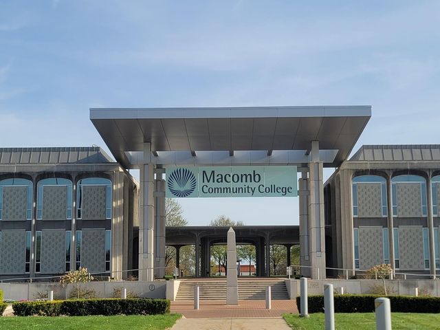 트럼프 대통령 100일 연설 예정인 머콤 카운티의 대학교