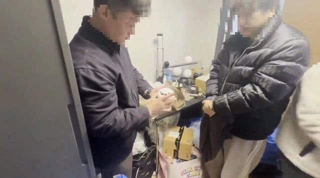오피스텔에서 불법촬영해 영상 게시, 판매한 피의자 압수수색 현장