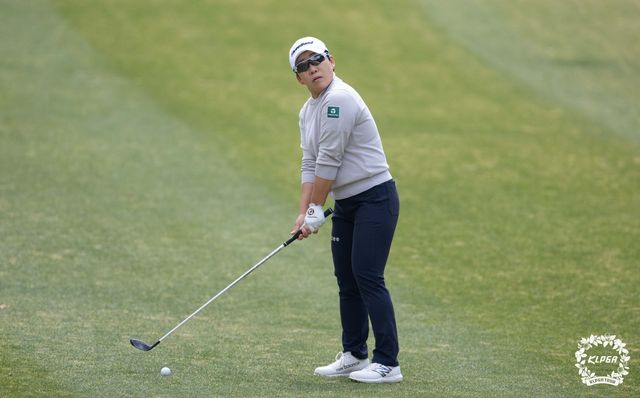 신지애의 샷 준비.