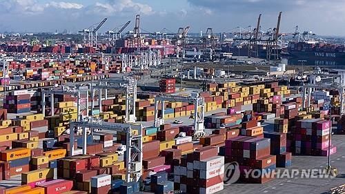 미국 로스앤젤레스항의 중국산 수입품 컨테이너