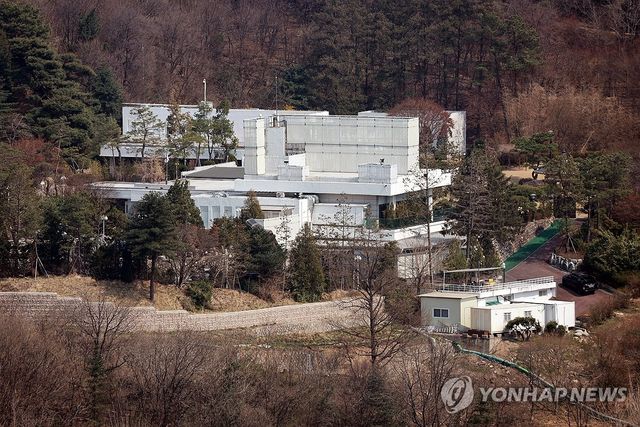 윤 대통령, 탄핵심판 선고일 직접 출석할까?