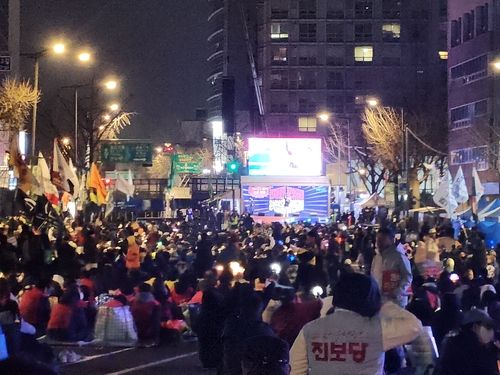 종로구 안국역 6번출구 앞 비상행동 철야 농성