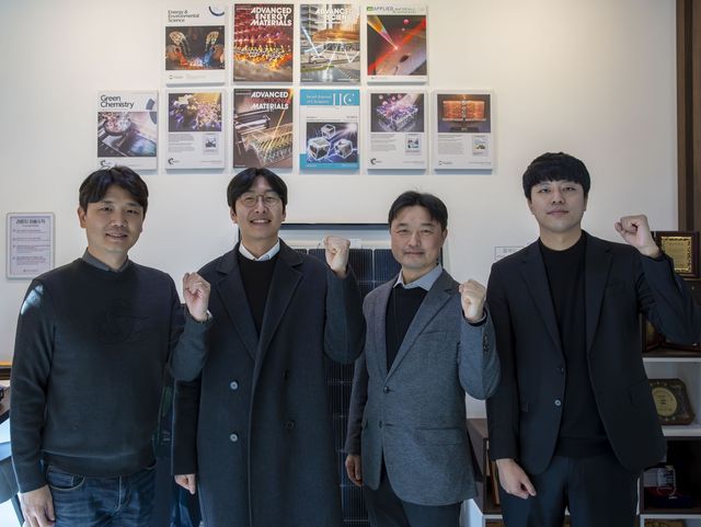 왼쪽부터 연세대 김해진 교수, 에너지연 정인영·김기환 박사, 경상국립대 이태경 교수[한국에너지기술연구원 제공. 재판매 및 DB 금지]