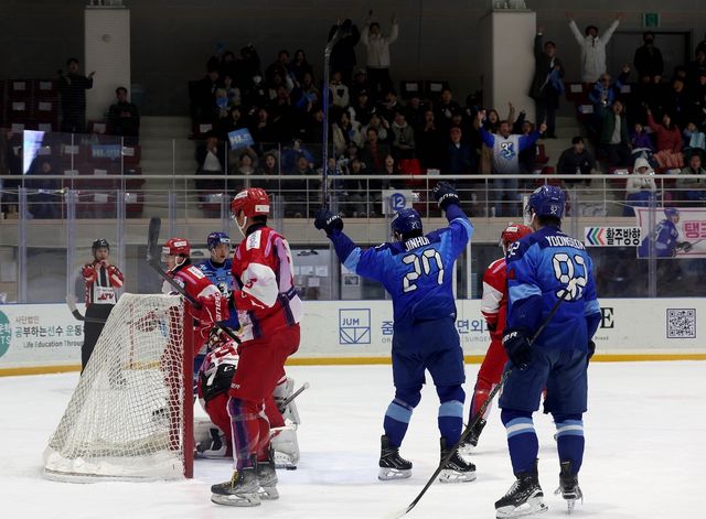 1골 2도움으로 맹활약한 안진휘(27번)