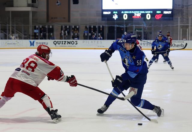 선제골의 주인공 HL안양 남희두(오른쪽)
