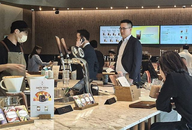 트럼프 주니어 면담장 찾은 한화그룹 형제들