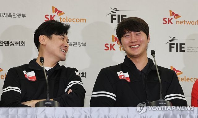 미소 짓는 구본길과 오상욱