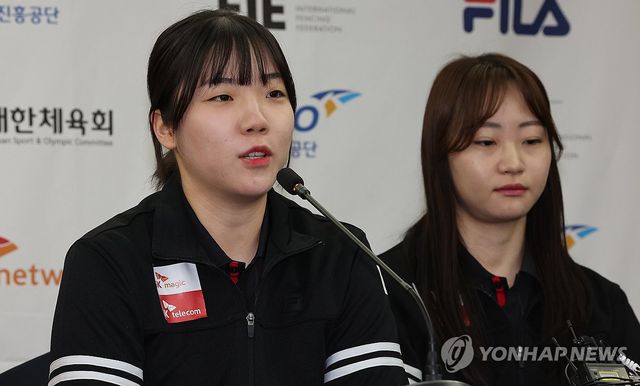 답변하는 전하영