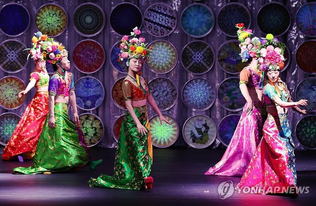 안은미컴퍼니, '동방미래특급' 세계 초연