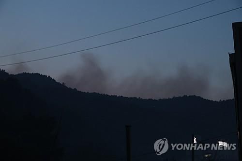 대구 함지산 산불 재발화…서변동 주민 대피령