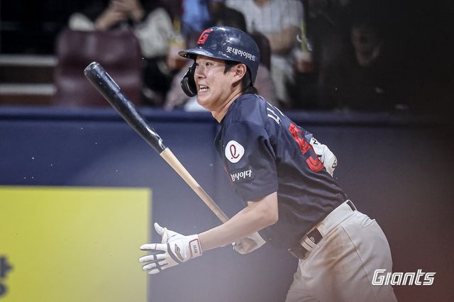 시즌 7호 홈런을 친 롯데 나승엽