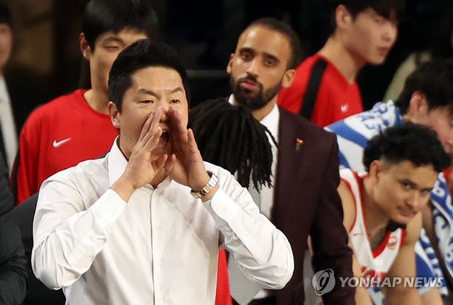 서울 SK 나이츠 전희철 감독