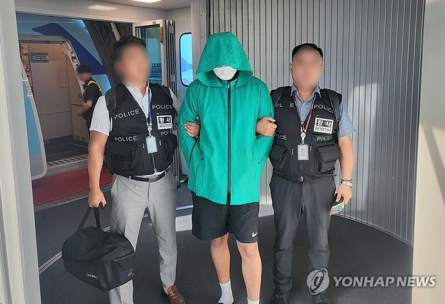 경찰에 검거된 C씨 