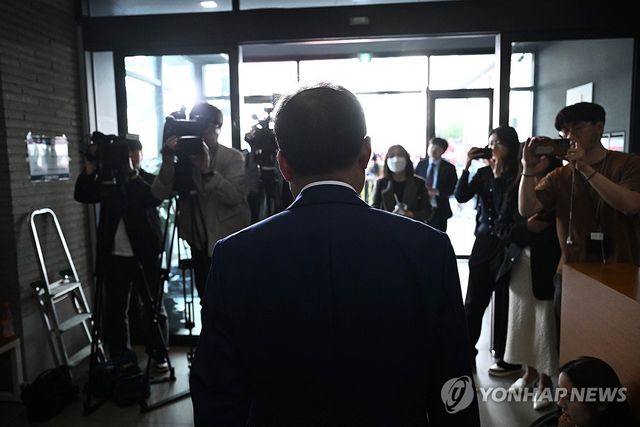 정계은퇴 의사 밝힌 홍준표