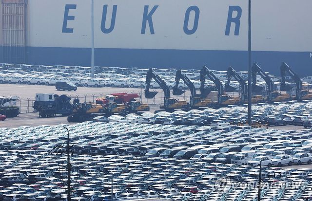 평택항의 수출용 자동차