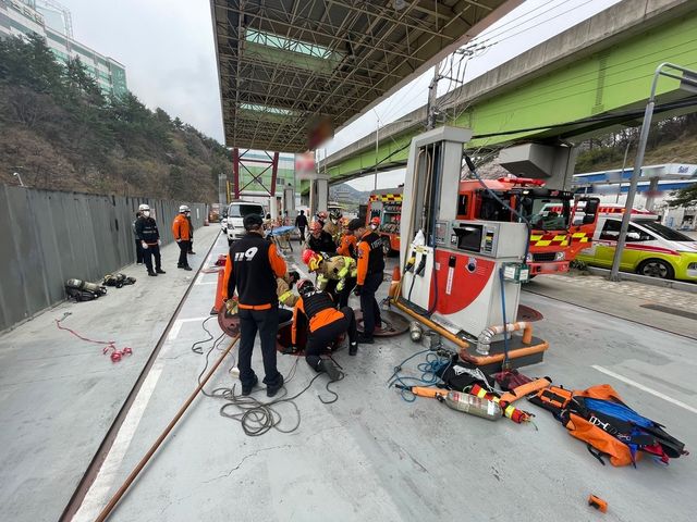부산 주유소 유류 탱크서 70대 작업자 숨져…질식사 추정