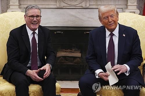 지난 2월말 백악관서 회동한 스타머 총리와 트럼프 대통령