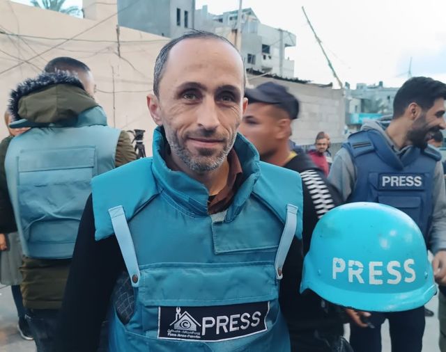 가자지구의 팔레스타인 언론인 아메드 알라가