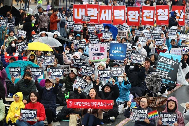 범시민행동 '민주주의가 승리했다'