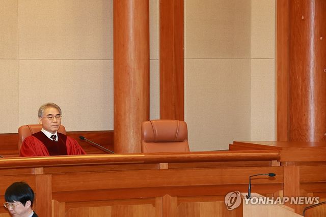 한자리 비어있는 헌법재판관 자리