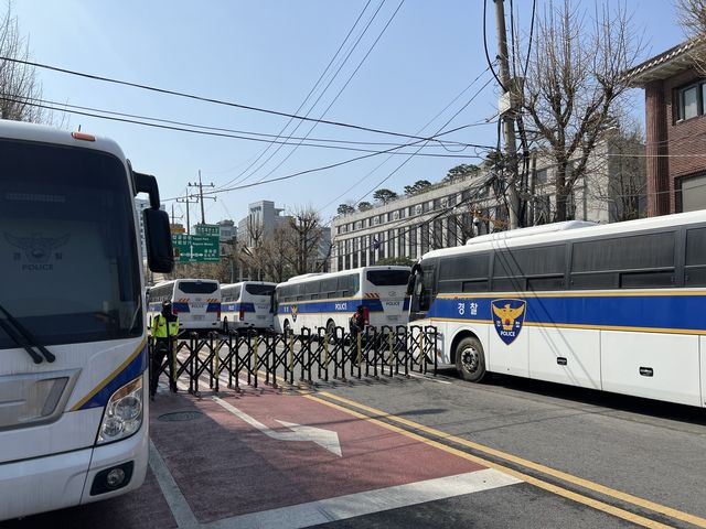 헌법재판소 인근 차벽