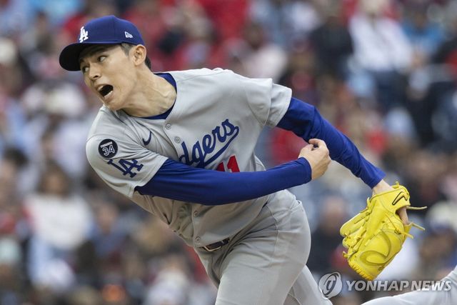 역투하는 사사키