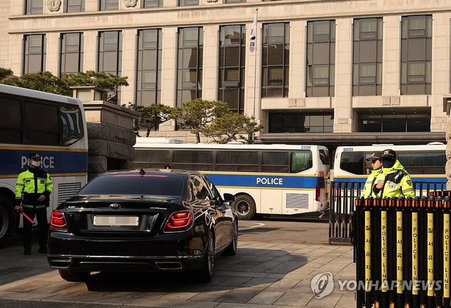 헌법재판소는 아직 경계근무