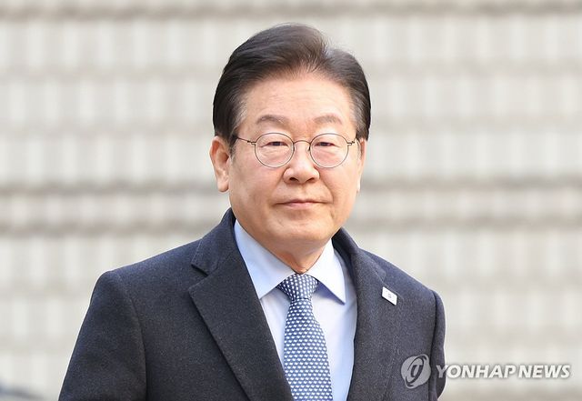 중앙지법 향하는 이재명 대표
