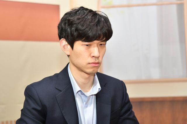 이지현 9단이 맥심커피배에서 우승했다.