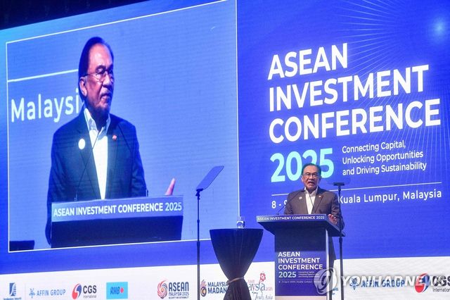 안와르 이브라힘 말레이 총리