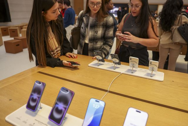 애플 '관세 직격탄' 