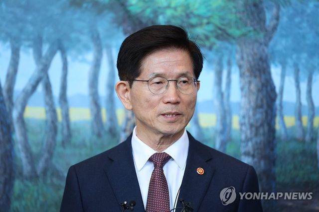 김문수 장관, 대선 출마 선언 관련 입장 발표