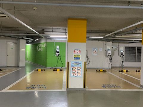 공동주택에 설치된 전기차 충전시설