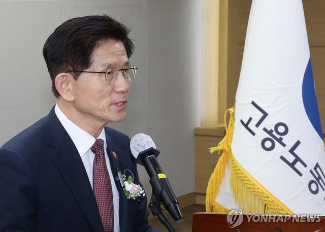 이임사 하는 김문수 장관