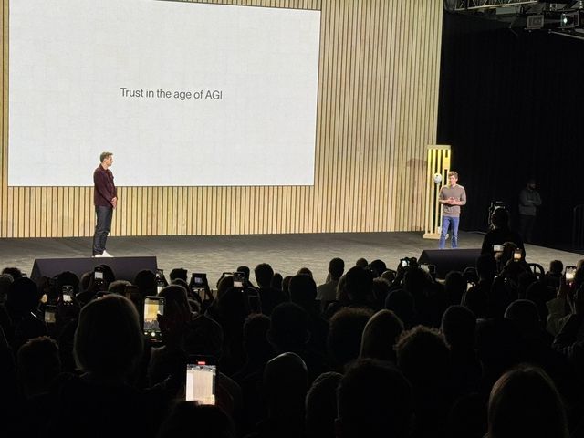 올트먼 월드코인 미국서 첫 거래