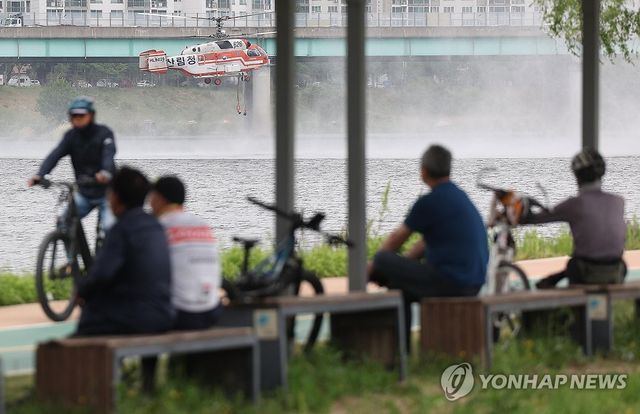 긴장과 일상 사이