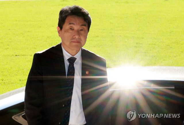 정부서울청사 도착한 이주호 권한대행