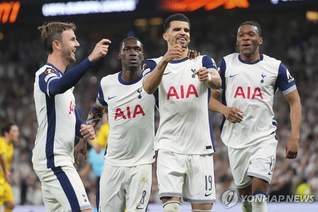 솔란케 PK 쐐기골 후 세리머니