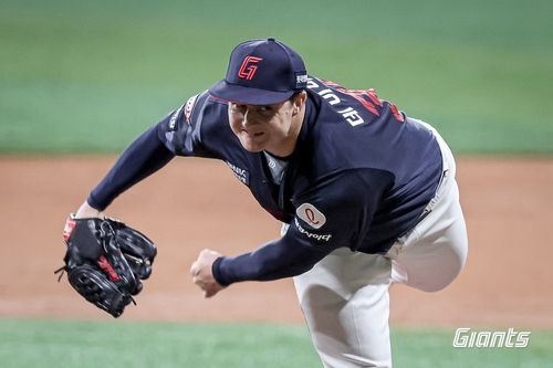 역투하는 데이비슨