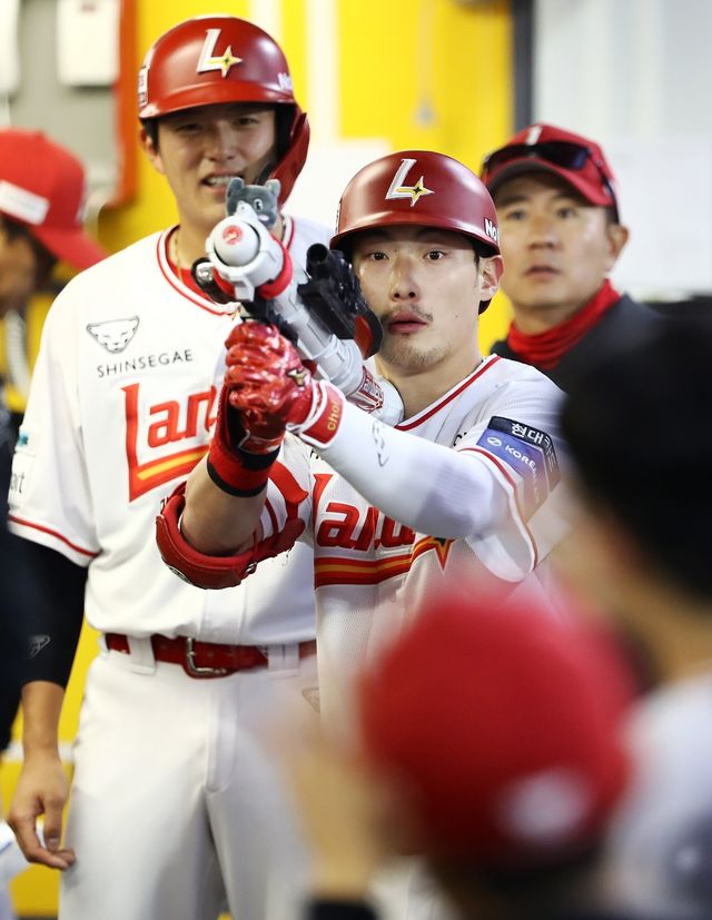 최지훈의 홈런 세리머니